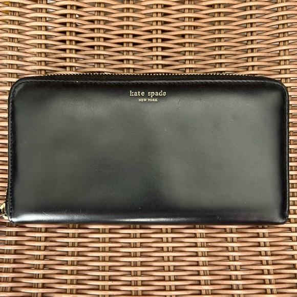 Kate Spade large zip around wallet - Picture 1 of 7
